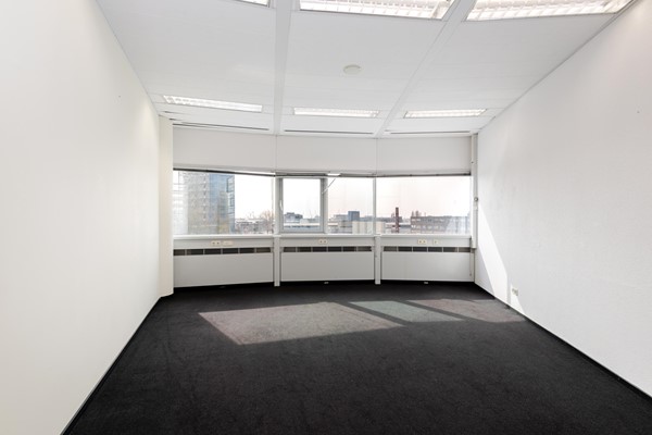 Medium property photo - Marconiplein 17, 3025 AV Rotterdam